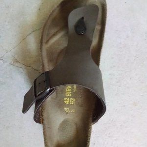 BIRKENSTOCK SANDALS SIZE 42 WORN A FEW TOMES